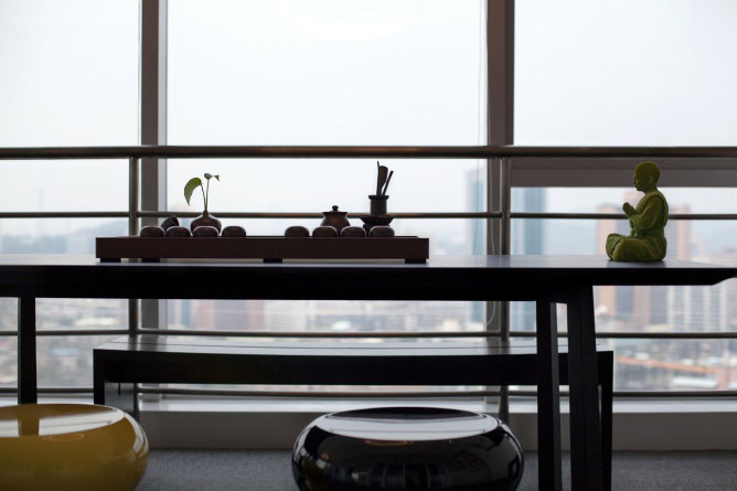 杭州服飾有限公司運(yùn)營中心董事長辦公室棋局設(shè)計(jì)