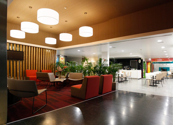 健康俱樂部辦公室會客廳整體空間裝修設計效果圖