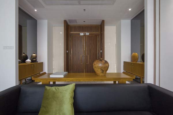 光影交錯(cuò),虛與實(shí)的對(duì)話,化有形與無(wú)形之間