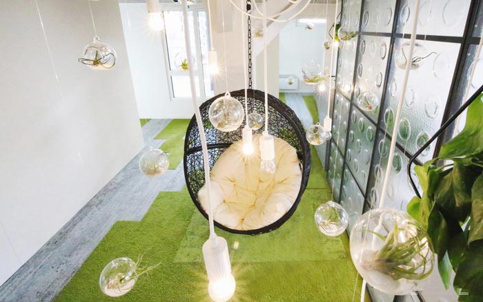 互聯(lián)網(wǎng)公司辦公室秋千區(qū)裝修設(shè)計案例效果圖