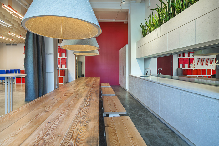 創意公司辦公室茶水間裝修設計案例效果圖