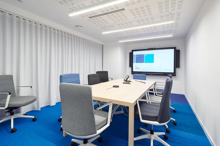 醫藥公司辦公室匯報區域裝修設計案例效果圖