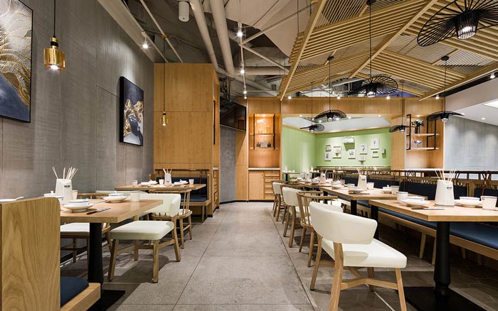 串串香小吃店左側餐區裝修設計效果圖