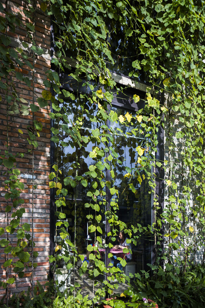 服裝廠房樣本區窗戶裝修設計效果圖