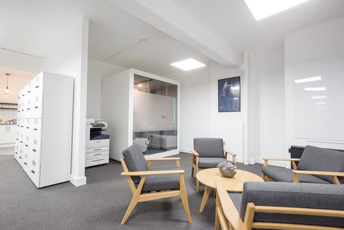 金融科技公司辦公室交流區(qū)裝修設計效果圖