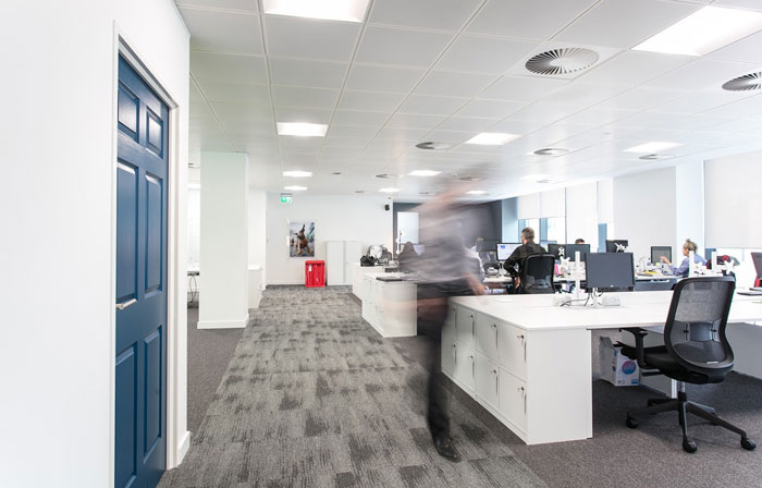 人力資源公司辦公室辦公區(qū)裝修設(shè)計效果圖