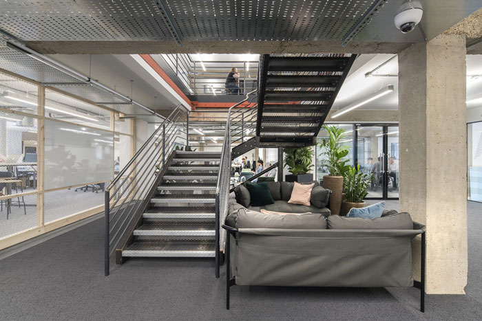 2300平方辦公室樓梯裝修設計效果圖