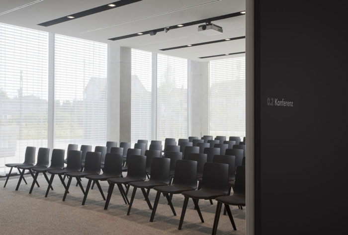 集團辦公樓培訓(xùn)室裝修設(shè)計效果圖