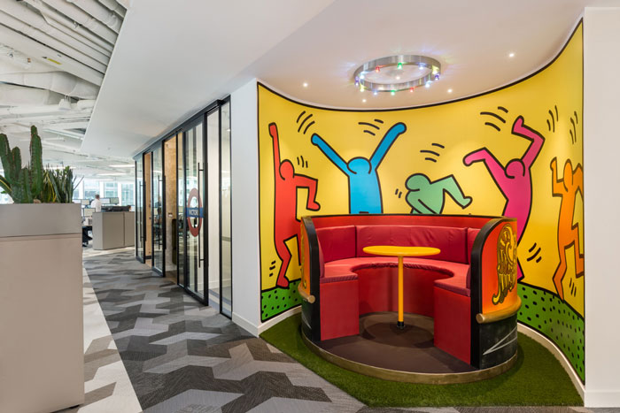 700平方辦公室交流區裝修設計效果圖