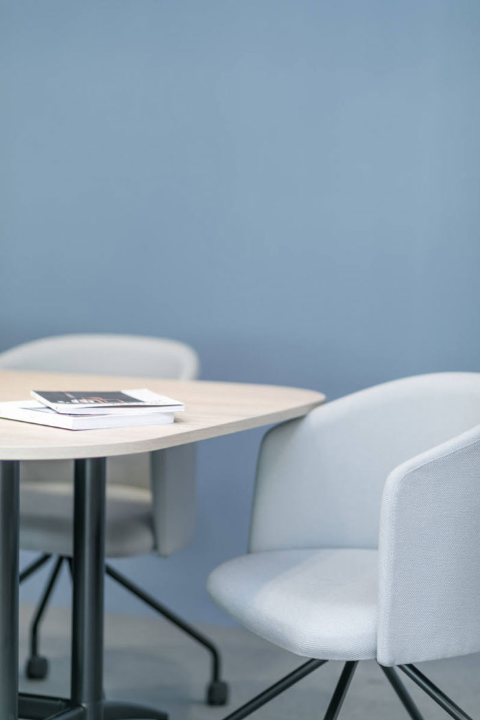 現(xiàn)代化辦公室閱讀區(qū)裝修設(shè)計效果圖