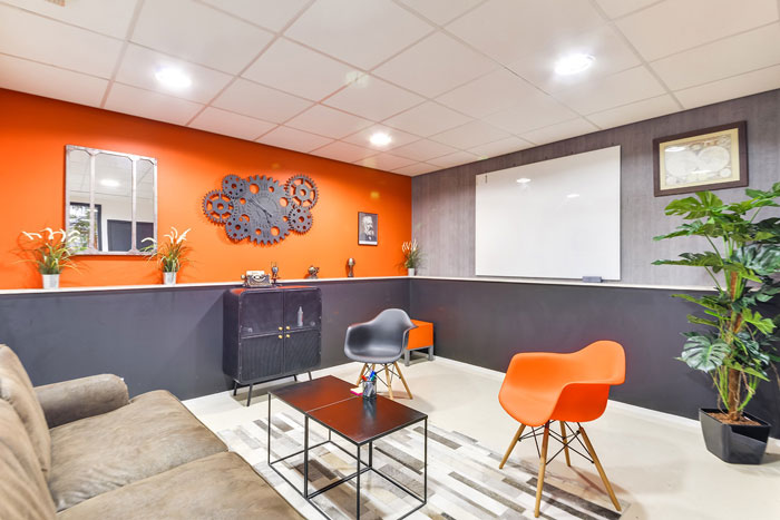 兩層550平方辦公室洽談室裝修設計效果圖