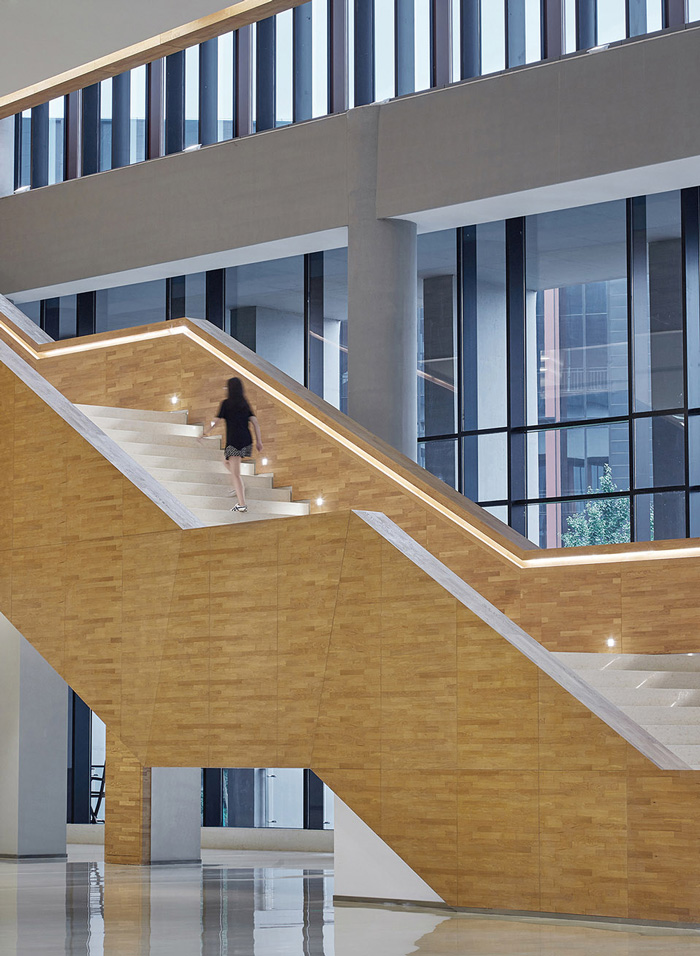 研發中心辦公樓樓梯裝修設計效果圖