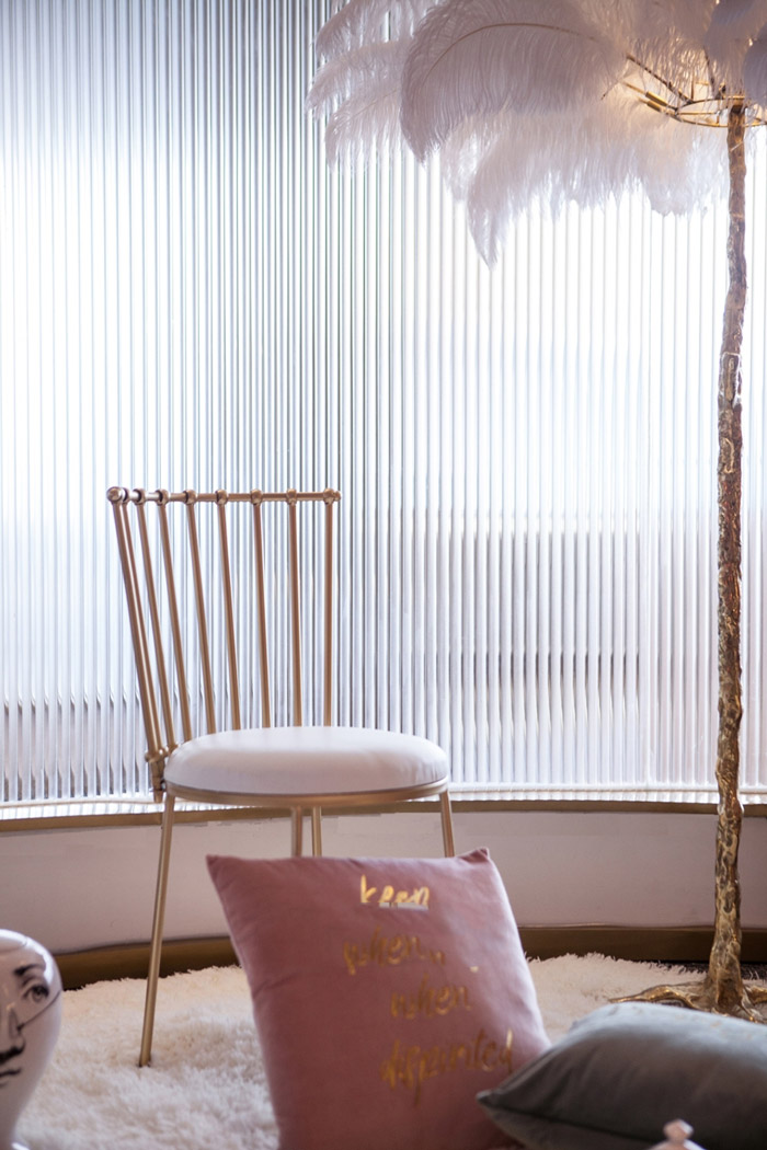 化妝品公司辦公室洽談區裝修設計效果圖