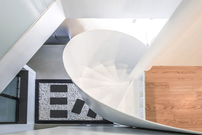 創(chuàng)想實驗室旋轉(zhuǎn)樓梯裝修設計效果圖