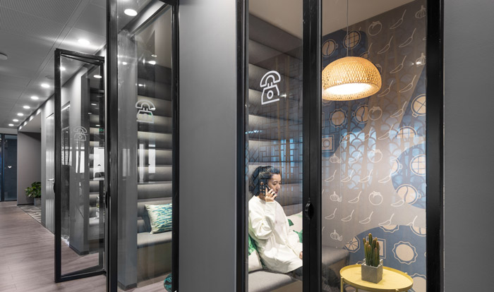 干凈清爽辦公室電話區裝修設計效果圖